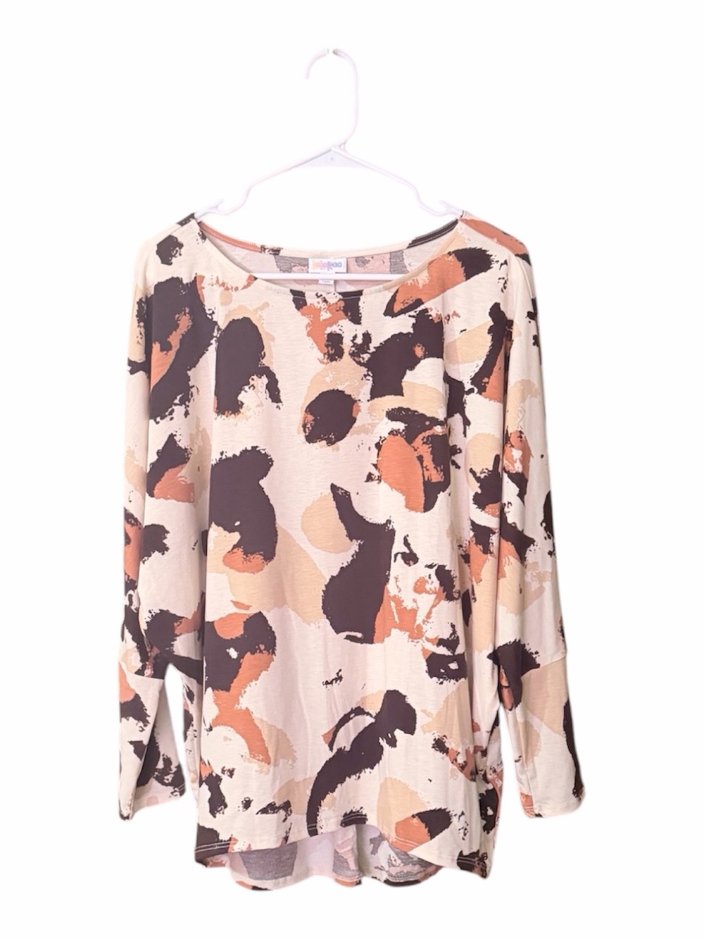 LuLaRoe Linda Blouse